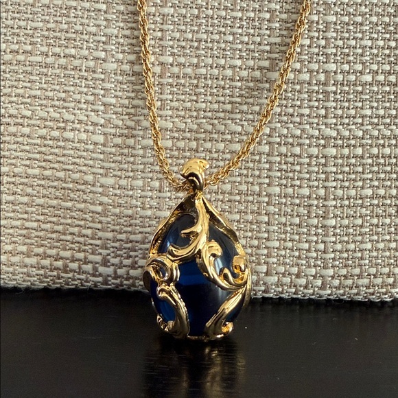 Joan Rivers Necklace Egg Faberge Blue Crystal Gold Pendant Signed Vintage - Picture 3 of 7